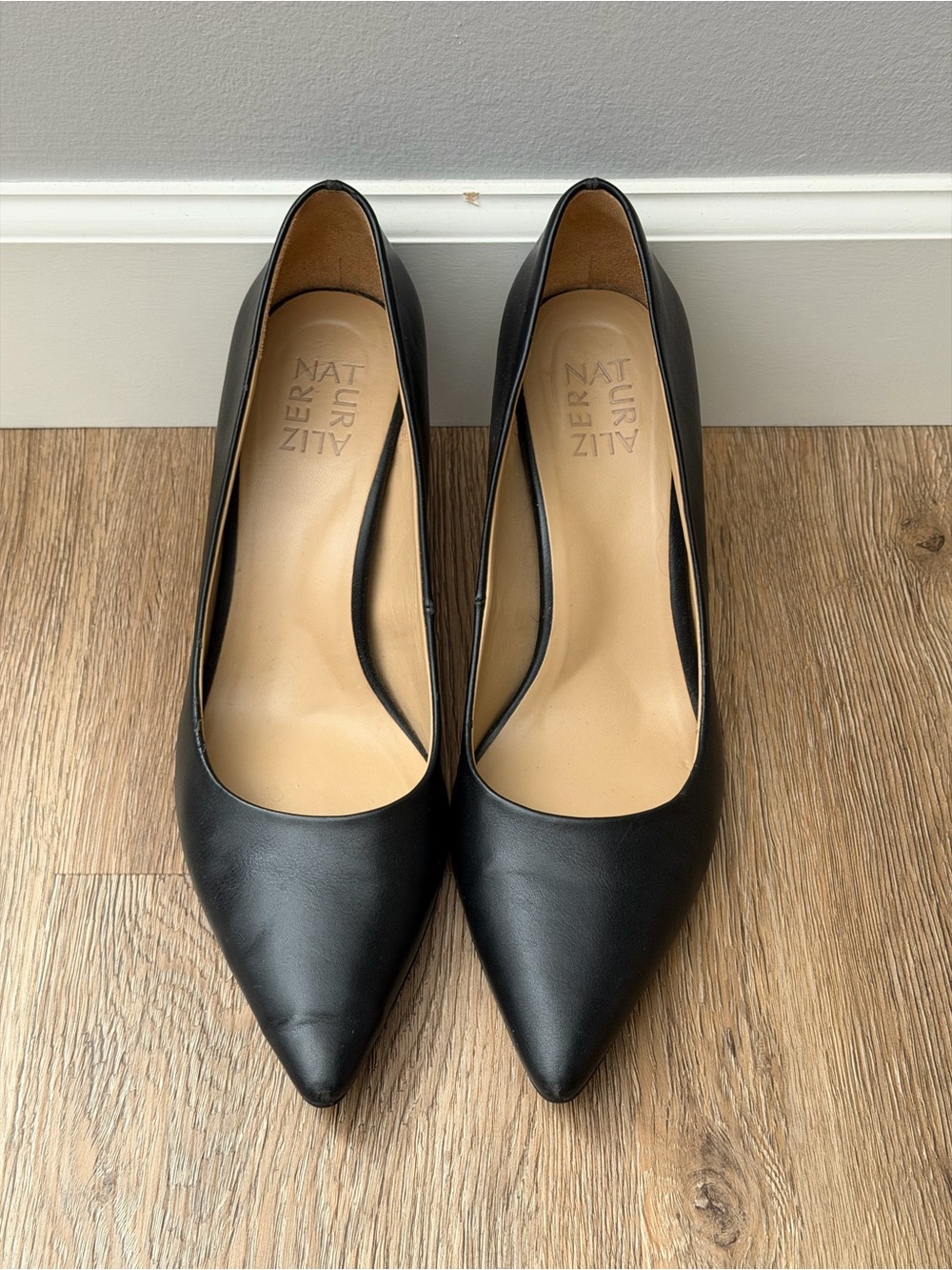 Naturalizer Black Pointed-Toe Dress Pumps